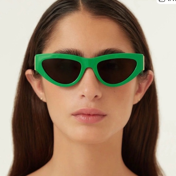Bottega Veneta Accessories - Bottega Veneta Vibrant Green Sunglasses 55mm worn once